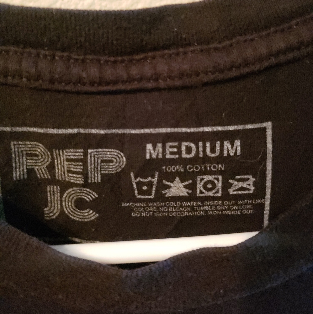 Shirt - Picture 2 of 3
